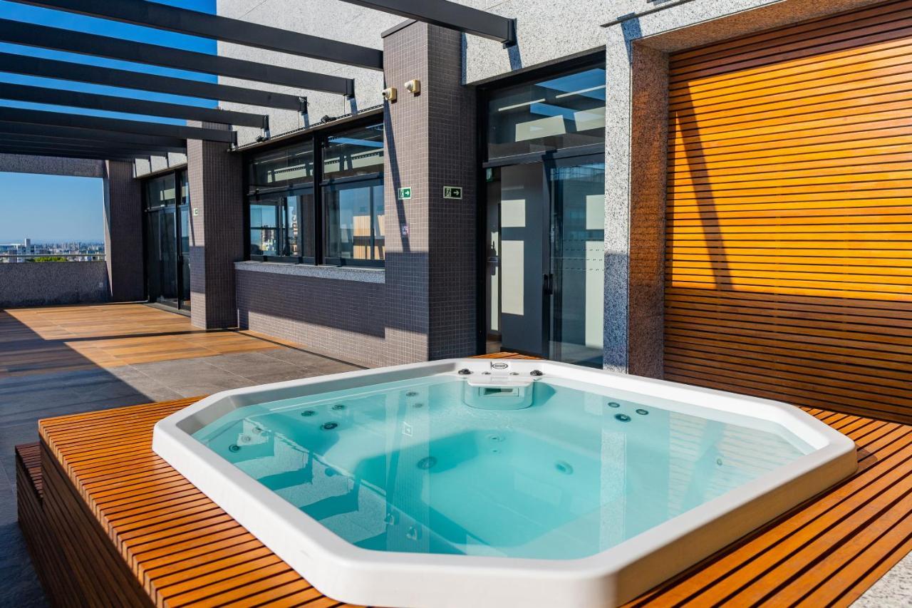 Отель Ibis Styles Porto Alegre Moinhos De Vento Экстерьер фото